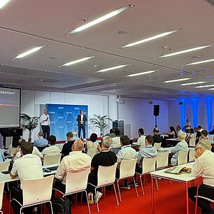 Foto vom gesamten Konferenzraum auf der Automotive Lighting Conference 2026